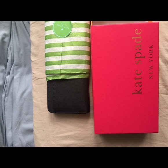 Black Wallet - Picture 4 of 5